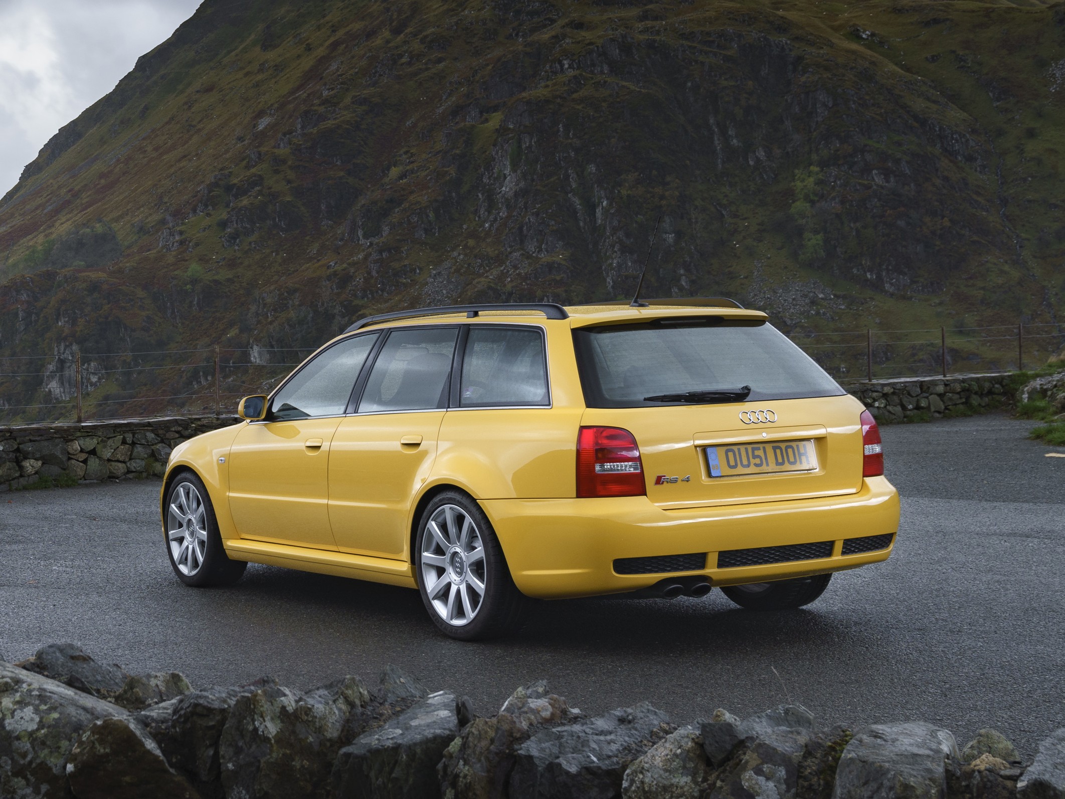 Audi RS4 Avant 380hp (Manual)